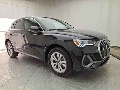 2025 Audi Q3 Premium 45 TFSI S line quattro Tiptronic