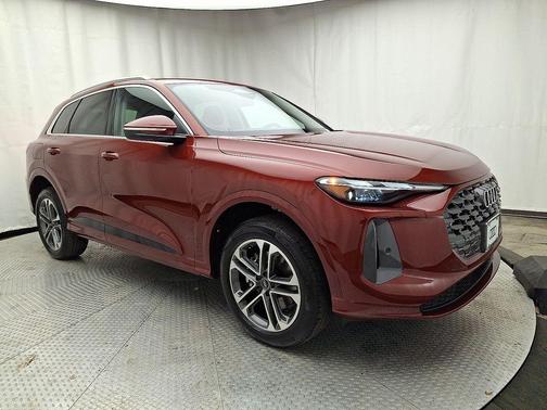 2025 Audi Q5 Premium TFSI quattro S tronic