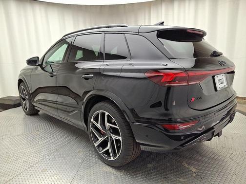 2025 Audi SQ6 e-tron Premium Plus quattro