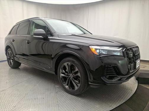 2025 Audi Q7 55 Premium Plus
