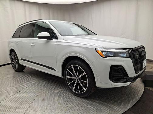 2026 Audi Q7 45 Premium Plus