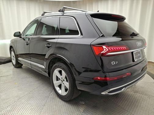 2023 Audi Q7 45 Premium