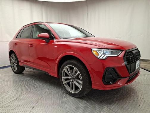 2025 Audi Q3 Premium 45 TFSI S line quattro Tiptronic