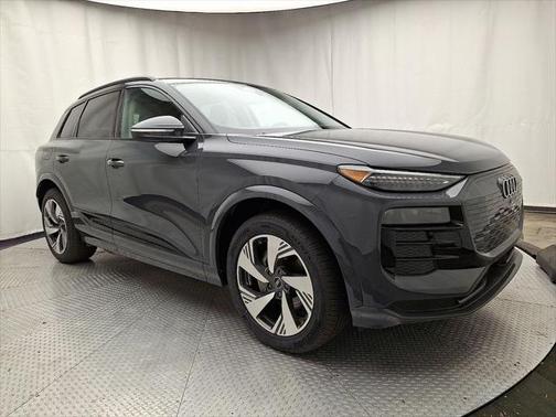 2025 Audi Q6 e-tron Premium Plus quattro