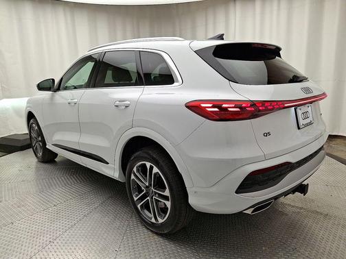 2025 Audi Q5 Premium