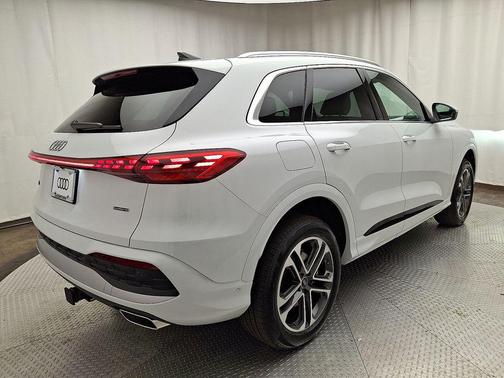 2025 Audi Q5 Premium