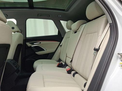 2025 Audi Q5 Premium