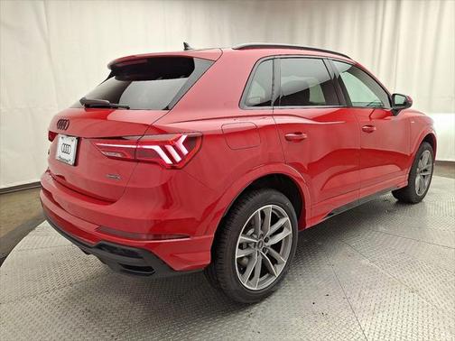 2025 Audi Q3 Premium 45 TFSI S line quattro Tiptronic