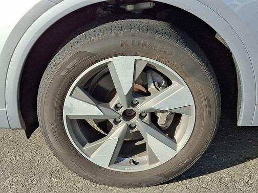 2022 Audi Q5 40 Premium Plus