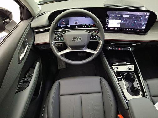 Mythos Black Metallic 2026 Audi Q3 TFSI quattro S tronic