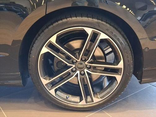 2025 Audi A8 L 55 TFSI quattro Tiptronic