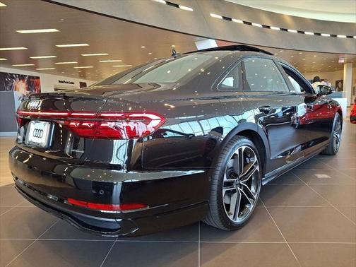 2025 Audi A8 L 55 TFSI quattro Tiptronic