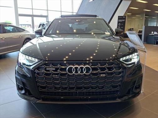 2025 Audi A8 L 55 TFSI quattro Tiptronic