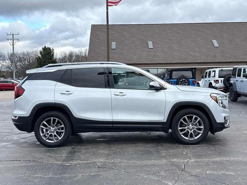 2022 GMC Terrain SLT