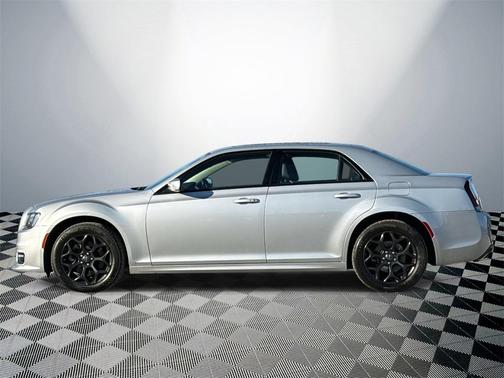 2023 Chrysler 300 Touring
