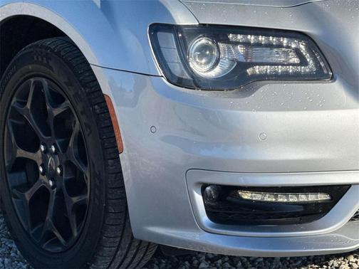 2023 Chrysler 300 Touring