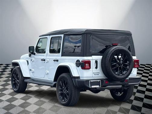 2025 Jeep Wrangler 4xe Sahara