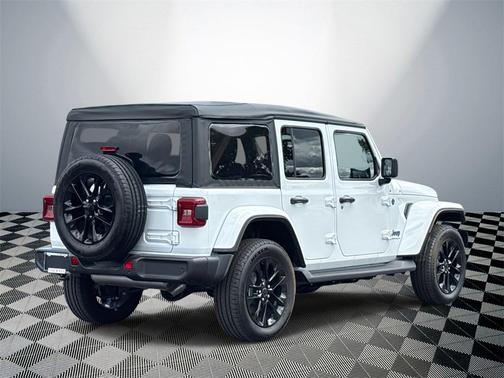 2025 Jeep Wrangler 4xe Sahara
