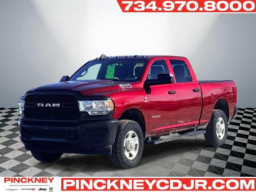 2022 RAM 3500 Tradesman Crew Cab 4x4 6'4' Box