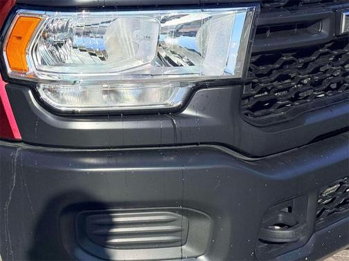 2022 RAM 3500 Tradesman Crew Cab 4x4 6'4' Box