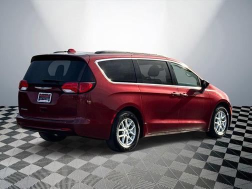 2020 Chrysler Voyager LXI
