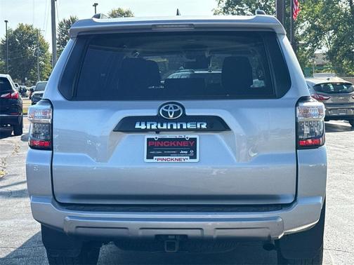 2024 Toyota 4Runner TRD Off Road