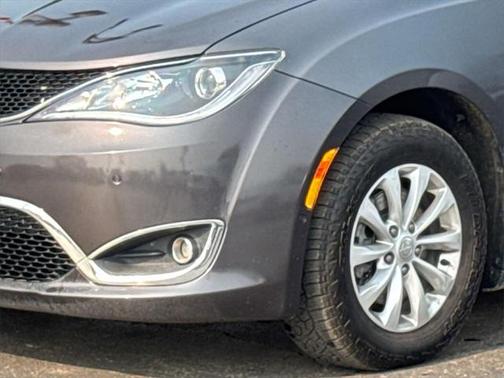 2018 Chrysler Pacifica Touring-L