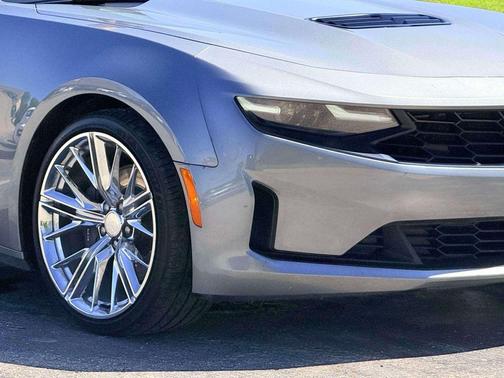 Satin Steel Metallic 2022 Chevrolet Camaro RWD Coupe LT1