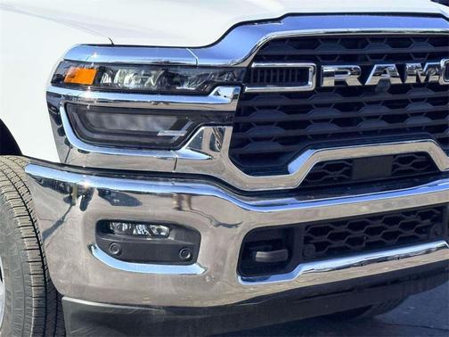 2025 RAM 2500 Big Horn Crew Cab 4x4 6'4' Box