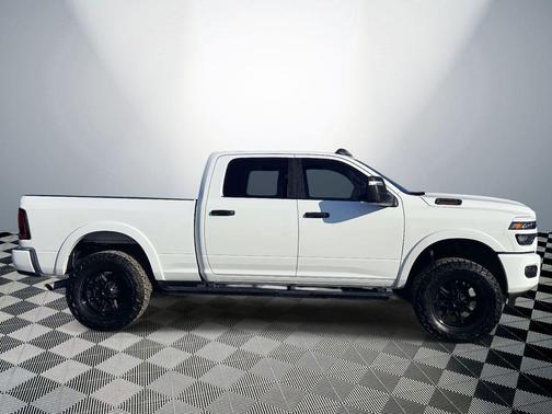 2025 RAM 2500 Big Horn Crew Cab 4x4 6'4' Box