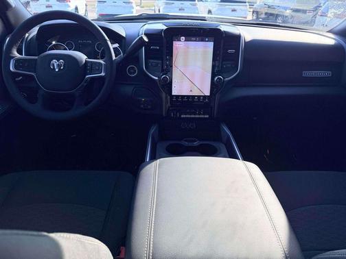 2025 RAM 2500 Big Horn Crew Cab 4x4 6'4' Box