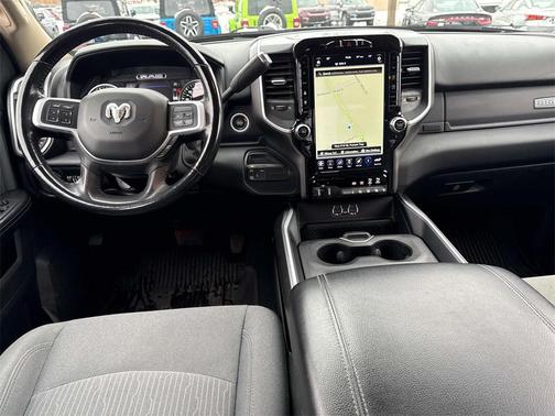 2020 RAM 2500 Big Horn Crew Cab 4X4 6'4' Box