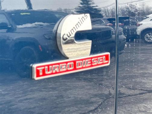 2020 RAM 2500 Big Horn Crew Cab 4X4 6'4' Box