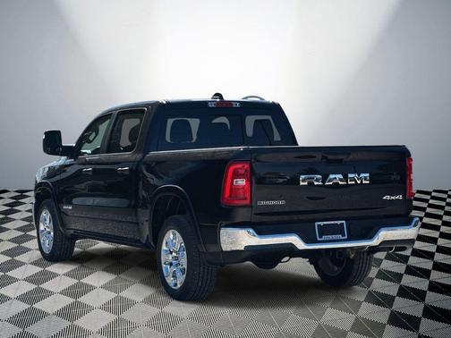 Diamond Black Crystal Pearlcoat 2025 RAM 1500 Big Horn/Lone Star