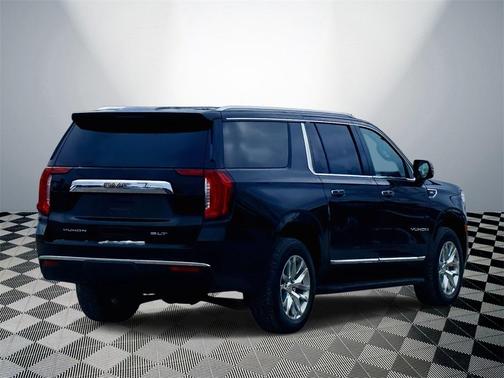 2022 GMC Yukon XL SLT