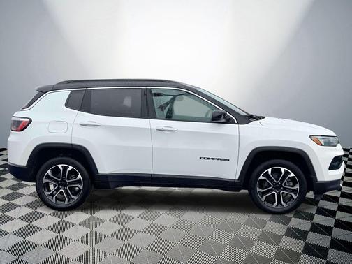 Bright White Clearcoat 2024 Jeep Compass Limited