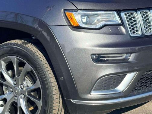 2020 Jeep Grand Cherokee Summit