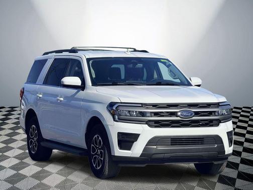 Oxford White 2024 Ford Expedition XLT