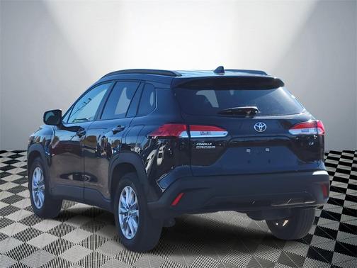 2024 Toyota Corolla Cross LE