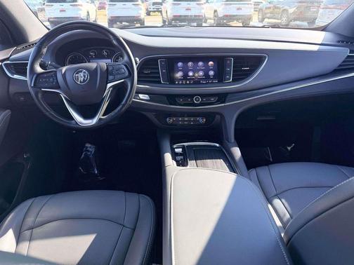 2022 Buick Enclave AWD Essence