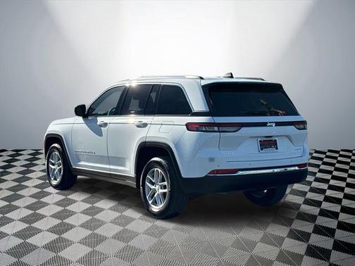 2023 Jeep Grand Cherokee Laredo