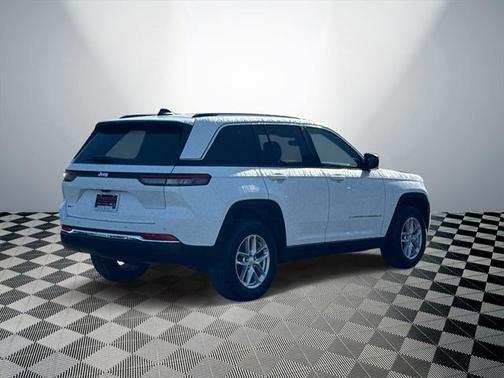 2023 Jeep Grand Cherokee Laredo
