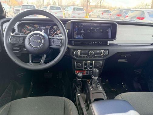 Granite Crystal Metallic Clearcoat 2025 Jeep Wrangler Willys