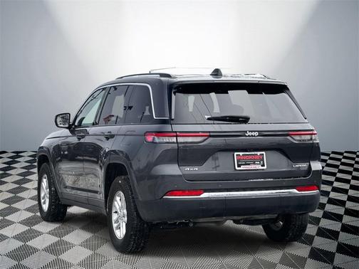 2022 Jeep Grand Cherokee Laredo