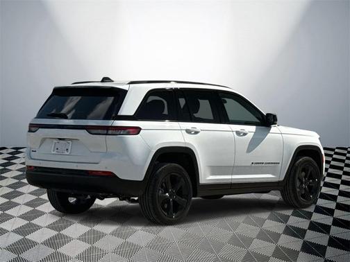 2025 Jeep Grand Cherokee Altitude