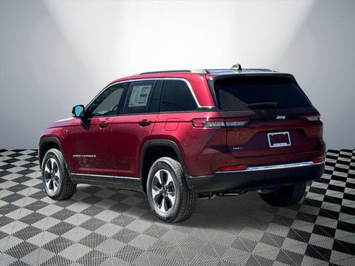 2025 Jeep Grand Cherokee 4xe Base