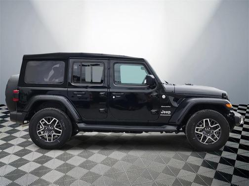 2024 Jeep Wrangler 4-Door Sahara 4x4