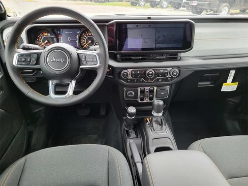 2024 Jeep Wrangler 4-Door Sahara 4x4