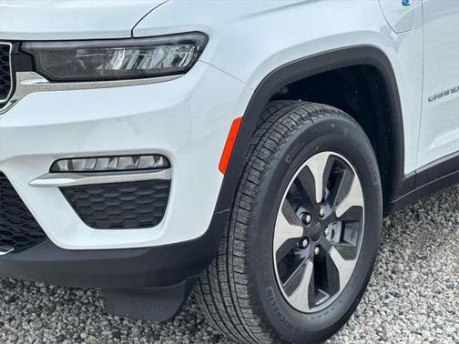 2025 Jeep Grand Cherokee 4xe Base