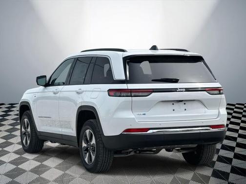 2025 Jeep Grand Cherokee 4xe Base